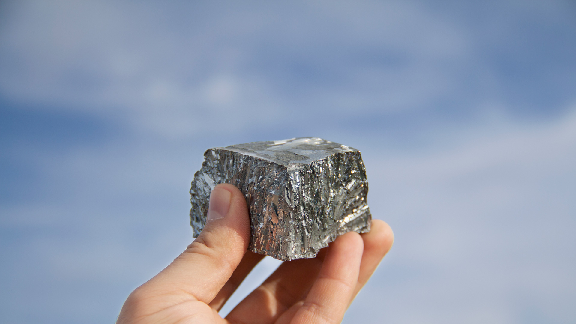 Raw materials for the European battery industry and a green 